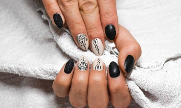 Monochrome nail manicure Southend